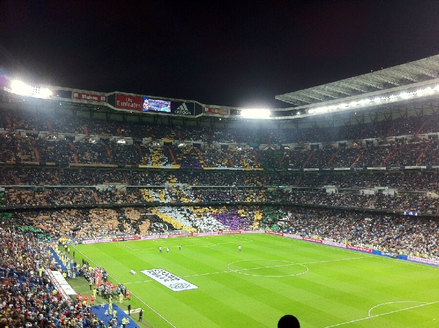 Fussball Real Madrid Stadion 900