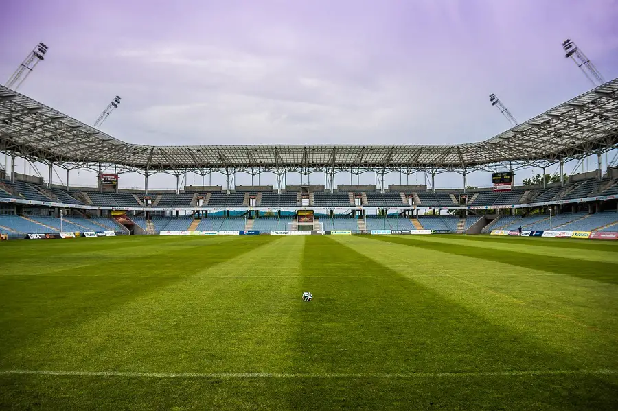Fussball Stadion 900