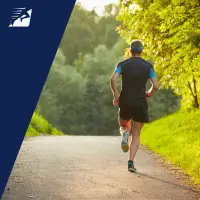 Ein Mann beim Laufen in der Hitze