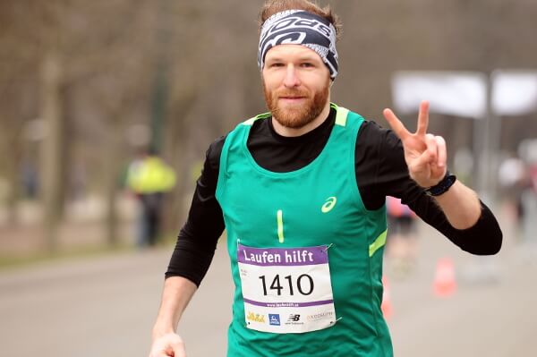 Rund 1.000 Fotos vom Laufen hilft Laufopening 2016 sind auf HDsports.at online