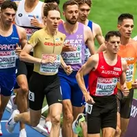 Ein Bild passend zur EM: Der Österreicher Raphael Pallitsch erreichte über die 1.500 Meter das Finale, der Deutsche Amos Bartelsmeyer hingegen nicht.