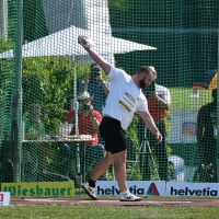 Lukas Weißhaidinger in Turku auf dem Podest