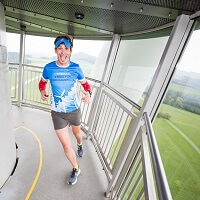 Rainer Predl bei seinem Marathon im Windrad.