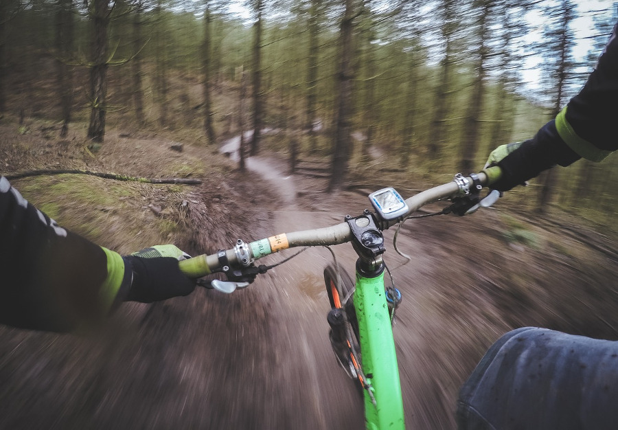 Bike-Marathon: Frau schwer gestürzt; Verursacher flüchtete