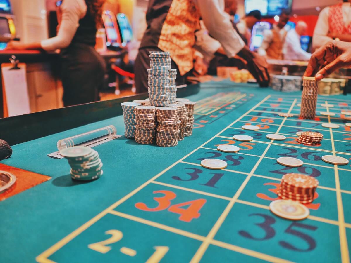 Bei der Wahl des Online-Casinos sollten Nutzer mehr beachten als nur die Boni. Foto: @ Kay / Unsplash.com