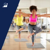 Frauen beim Balancetraining