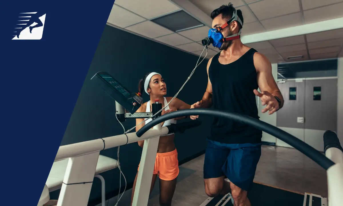 Ein Läufer bei einem Laktattest auf dem Laufband