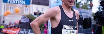 Lukas Hollaus nach seinem Sieg beim Salzburg Marathon