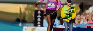 Valencia Marathon 2025 mit Amanal Petros