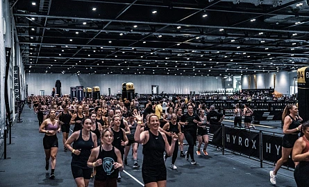 Viele Teilnehmerinnen beim Hyrox Birmingham