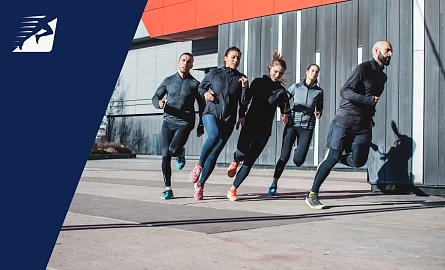 Mehrere Läufer bei einem Tempolauf
