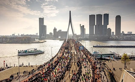 Der Rotterdam Marathon sollte auf der Bucket-Liste eines jeden Marathonläufer stehen.