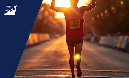 Zieleinlauf Mann beim Laufen