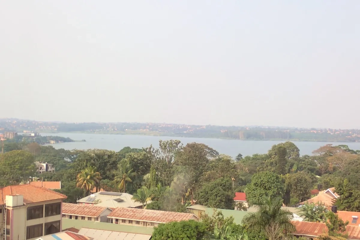 Rwenzori Marathon 2025 - 004: Entebbe (Foto: © Anton Reiter)