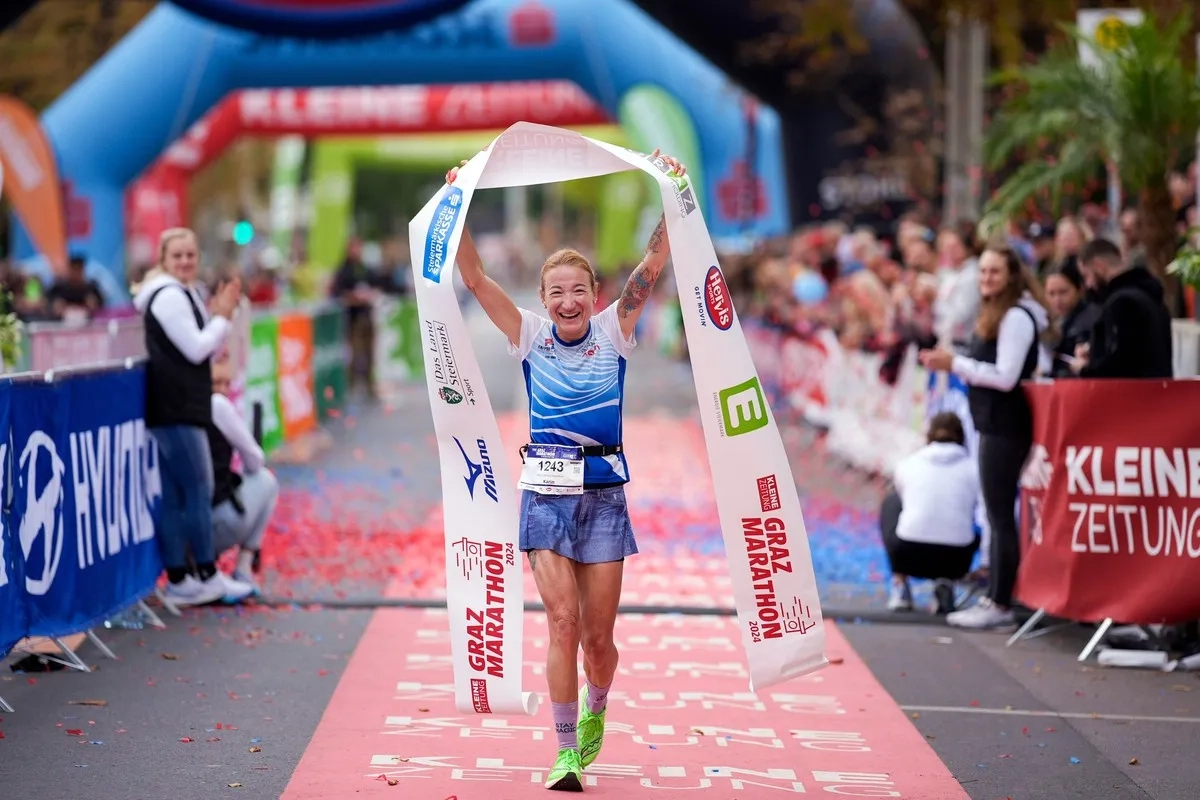 Graz Marathon 2024 Siegerin Karin Rosenberger