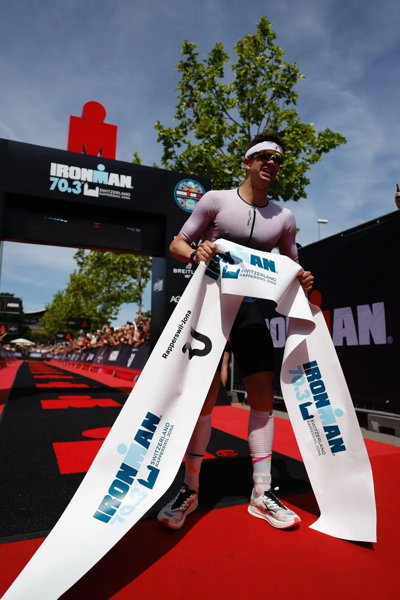 Sieger Samuel Studer beim Ironman 70.3 Switzerland 2025