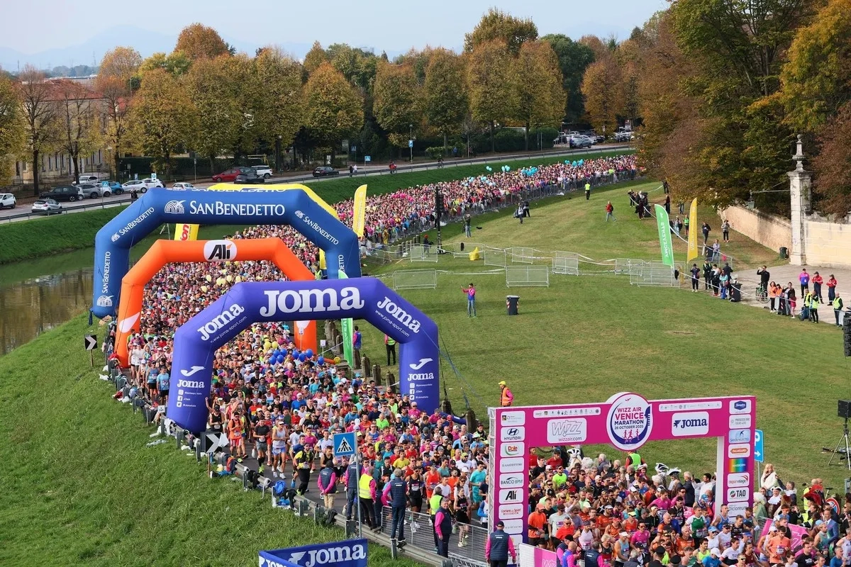 Start zum Venice Marathon 2025