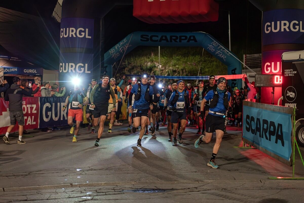 Mitten in der Nacht erfolgte der Startschuss für die Königsdisziplin mit 55 Kilometern und 3.400 Höhenmetern.