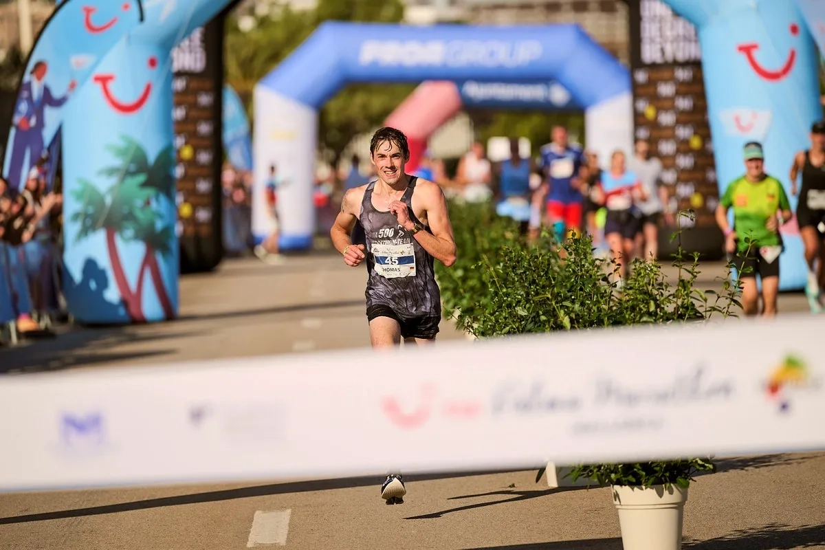 Mallorca Marathon 2025: Marathon-Sieger Thomas Kühlmann