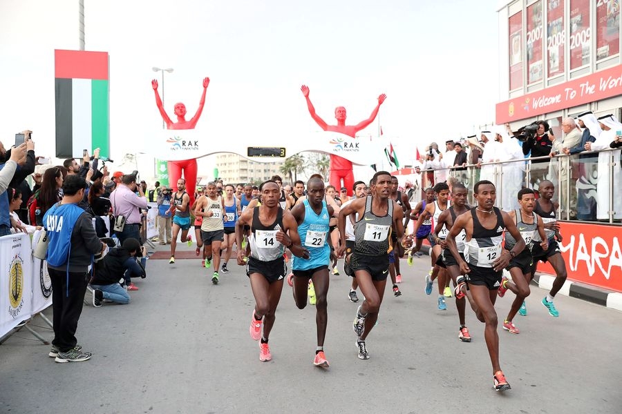 Fancy Chemutai ist die Siegerin des Halbmarathons in Ras Al Khamaih.
