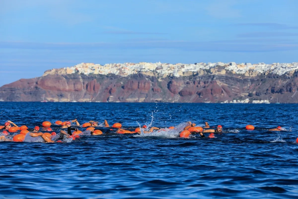Santorini Experience 2025: 2,4 km Meeresschwimmen