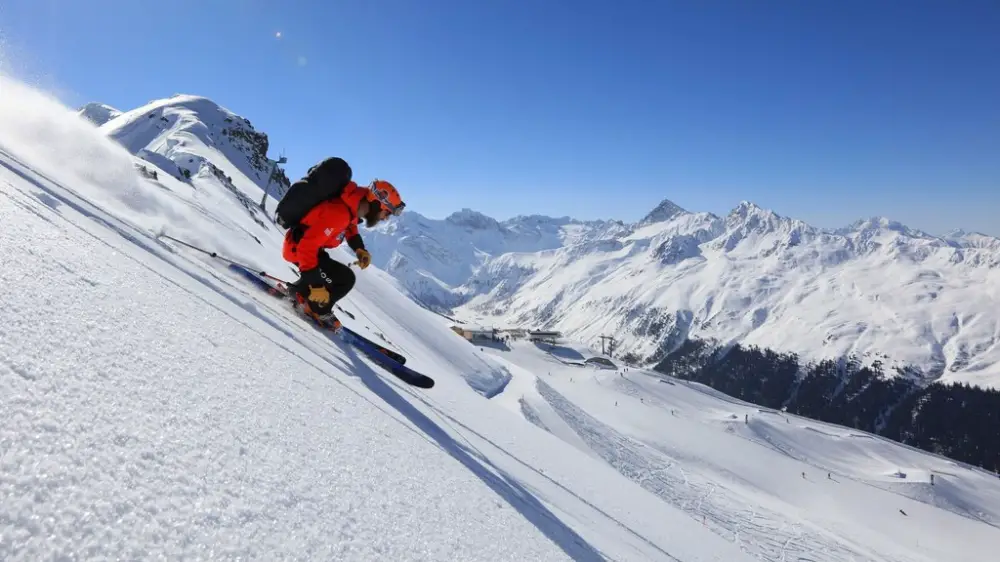 Davos-Klosters - die größte Wintersport-Region in Graubünden. Foto: Destination Davos Klosters / Marcel Giger