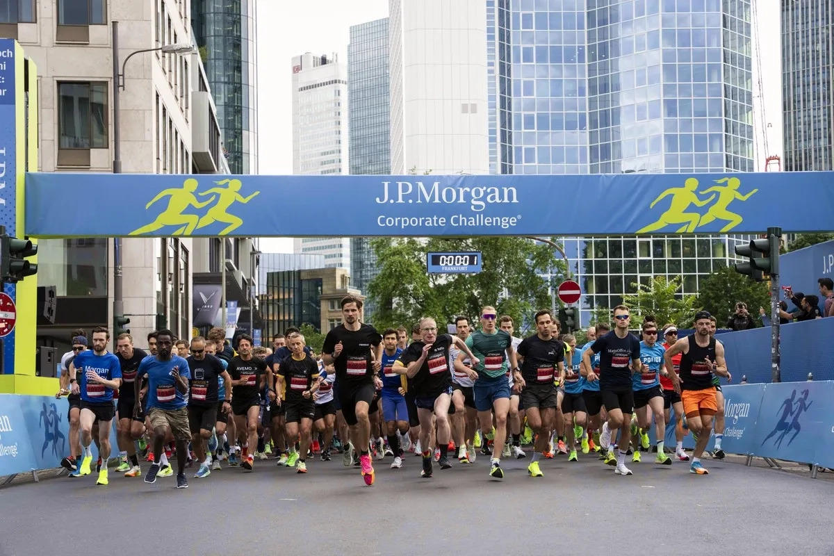 Start zum Firmenlauf Frankfurt: J.P. Morgan Corporate Challenge 2024.