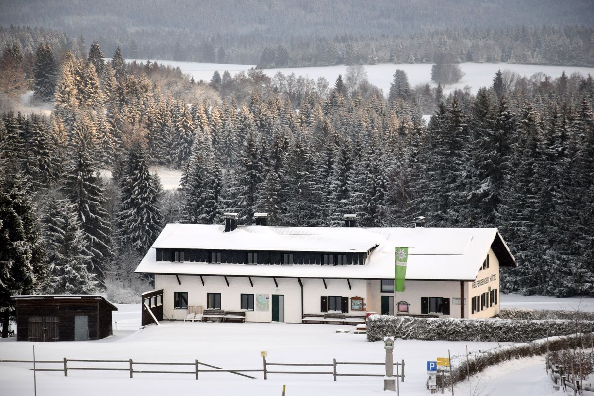 Die Helfenberger Hütte kann direkt mit dem Auto erreicht werden.