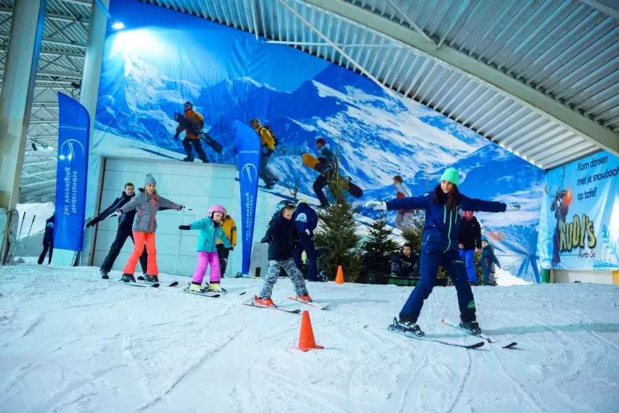 Skifahren lernen im Snowplanet Amsterdam - Spaarnwoude, Foto (c) SnowPlanet | Recreatiegebied Spaarnwoude