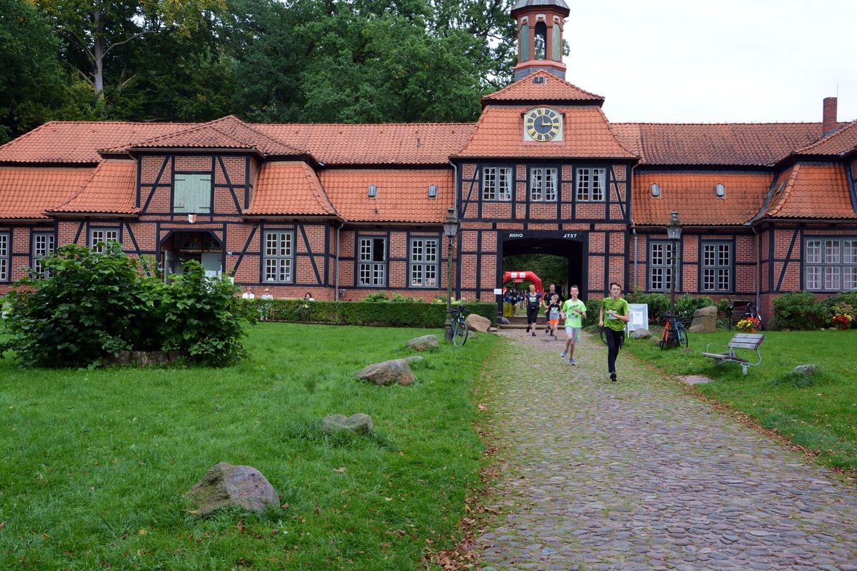 Volkslauf durch das schöne Alstertal