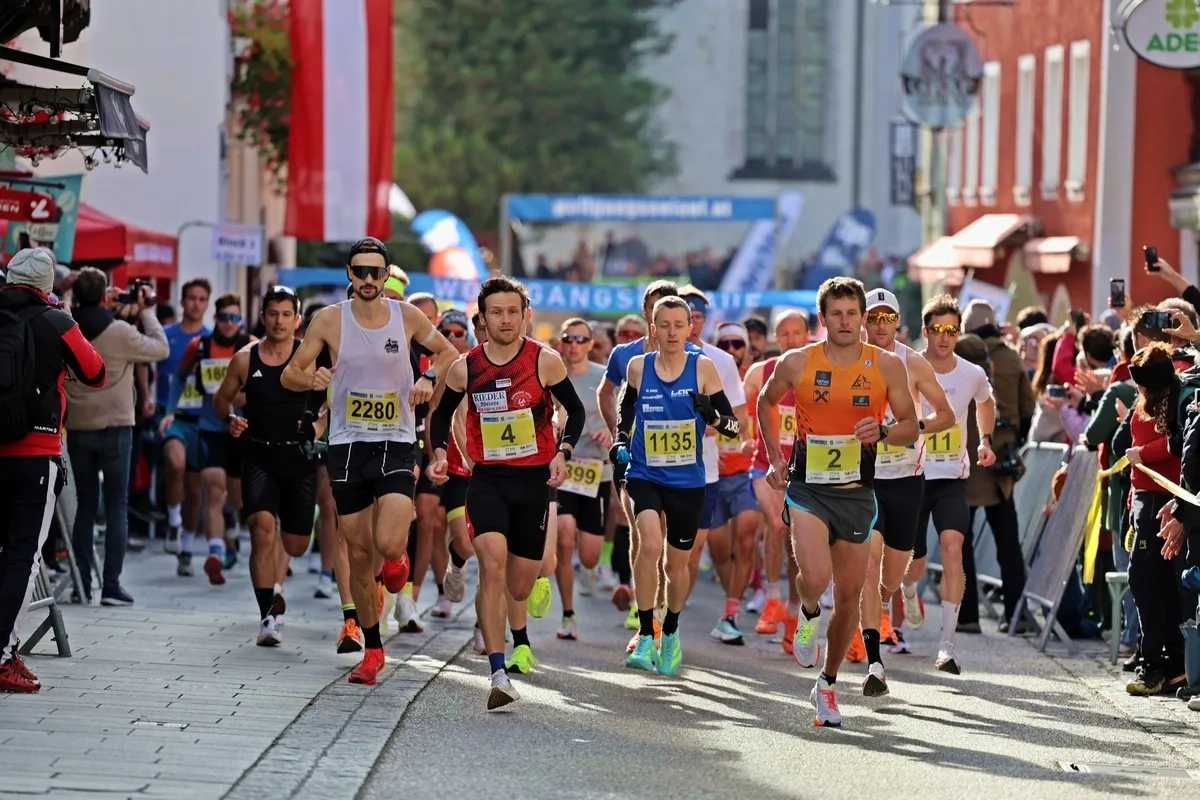 Wolfgangseelauf 2025: Start zum 27-km-Lauf