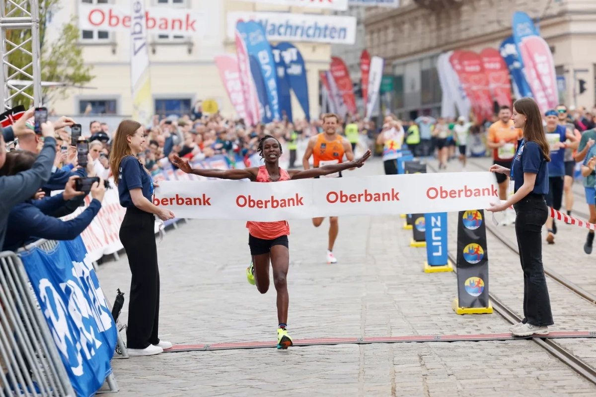Kimaina Gladys Jerop läuft Streckenrekord beim Linz Marathon 2025