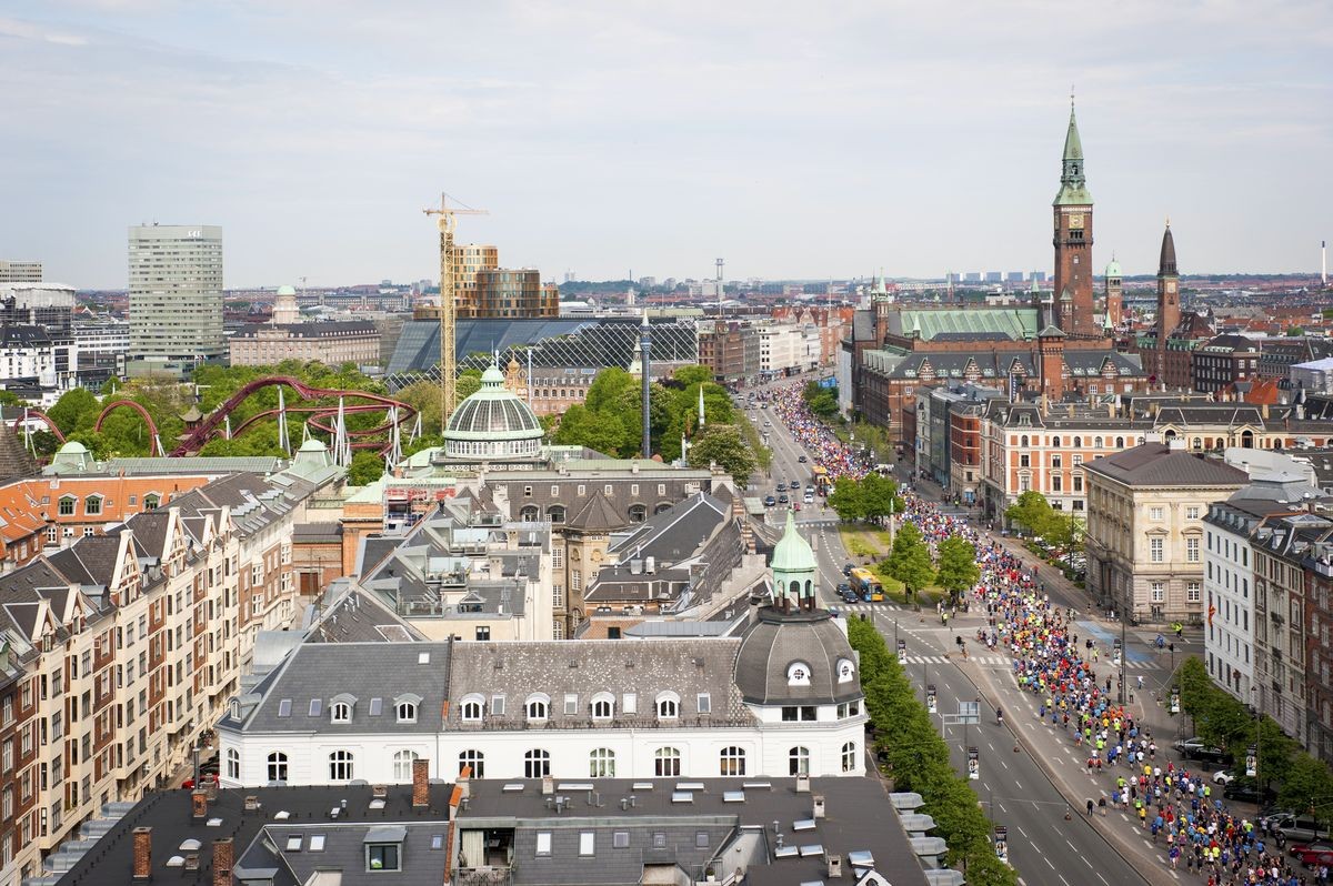 Beim Marathon in Kopenhagen kannst du nicht nur die Hauptstadt Dänemarks genießen, sondern auch noch eine Bestzeit aufstellen. Immerhin wurden hier schon Weltrekorde gelaufen. Foto: Piere Mangez