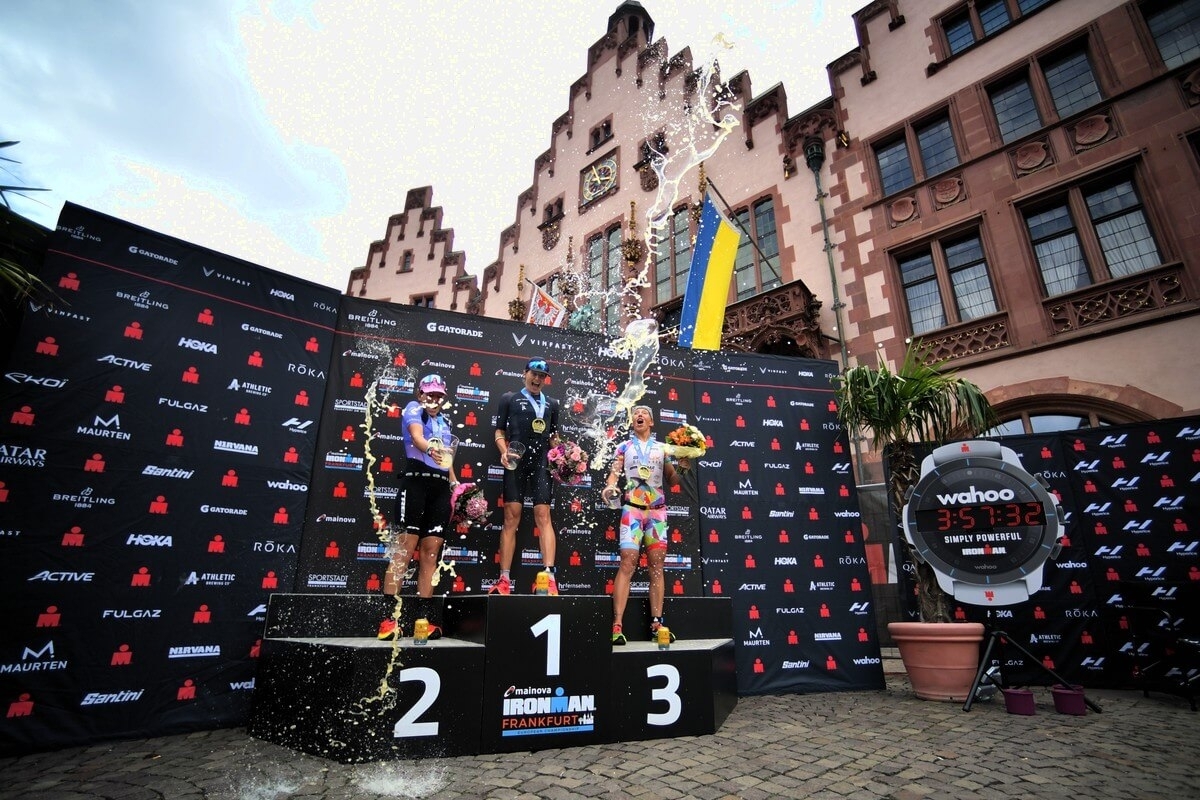 Ironman Frankuft 2023 Top 3 Frauen. Foto: Getty Images for Ironman, Alexander Koerner Ironman Frankuft 2023 Top 3 Frauen. Foto: Getty Images for Ironman, Alexander Koerner