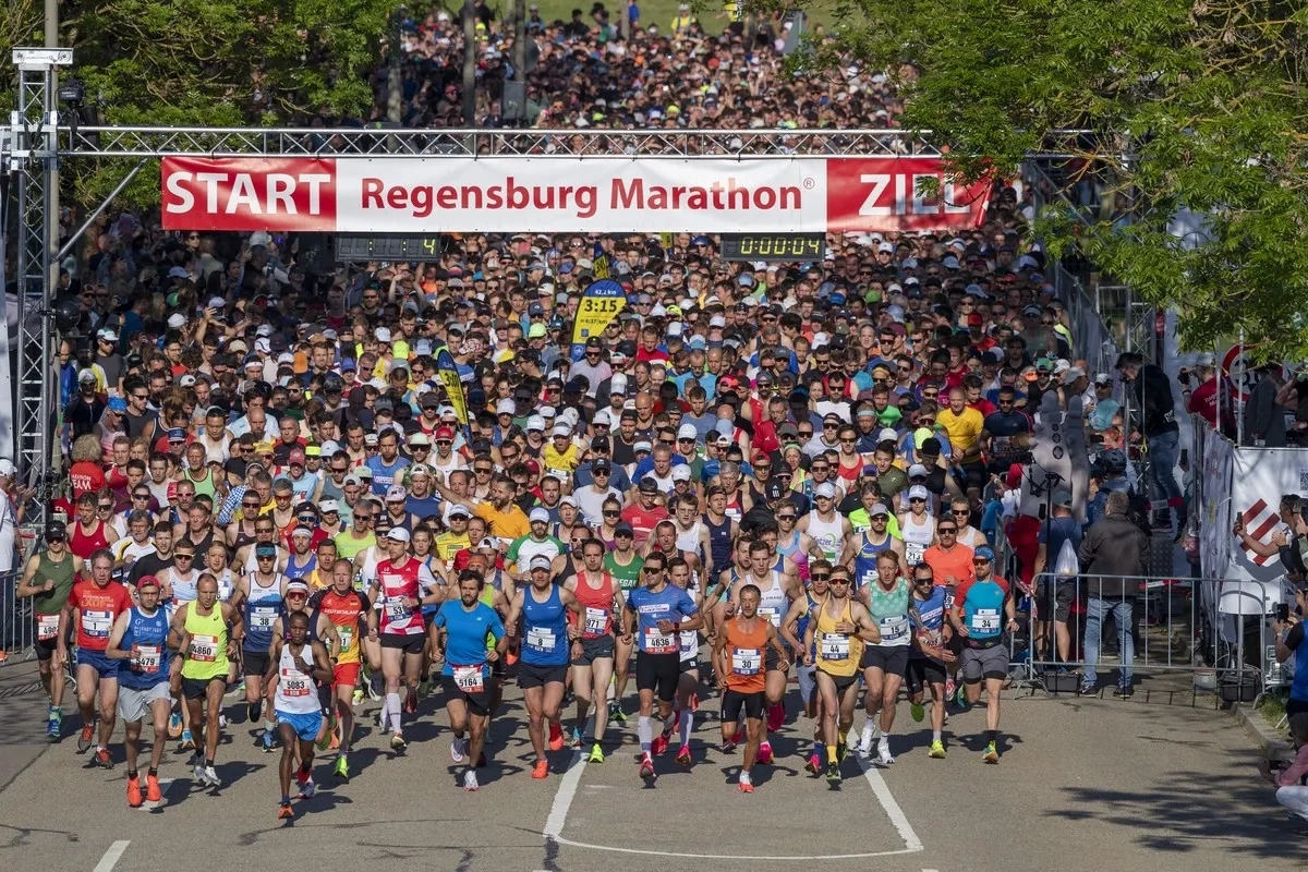 Start zum Regensburg Marathon 2024. Foto: © altrofoto.de Start zum Regensburg Marathon 2024. Foto: © altrofoto.de