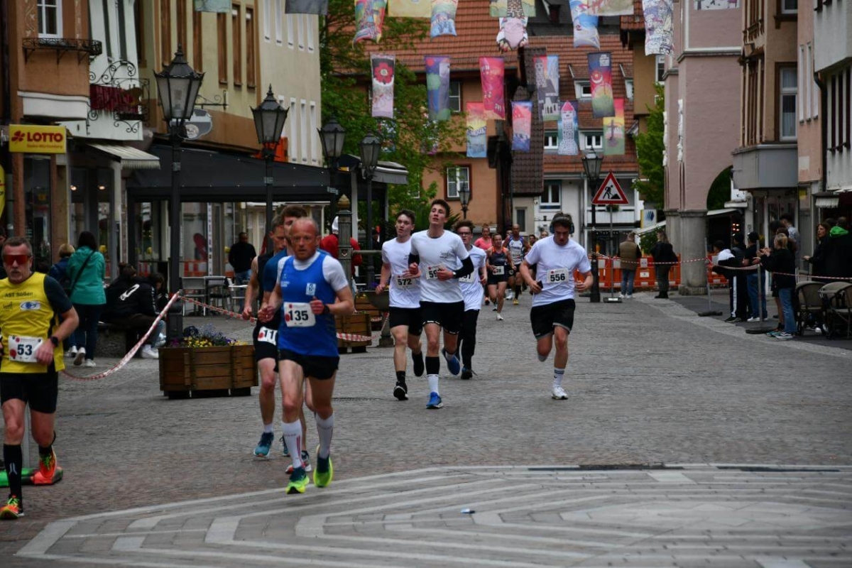 Sparkassenlauf Geislingen 2023, Foto: © Turngemeinde Geislingen e.V. Sparkassenlauf Geislingen 2023, Foto: © Turngemeinde Geislingen e.V.