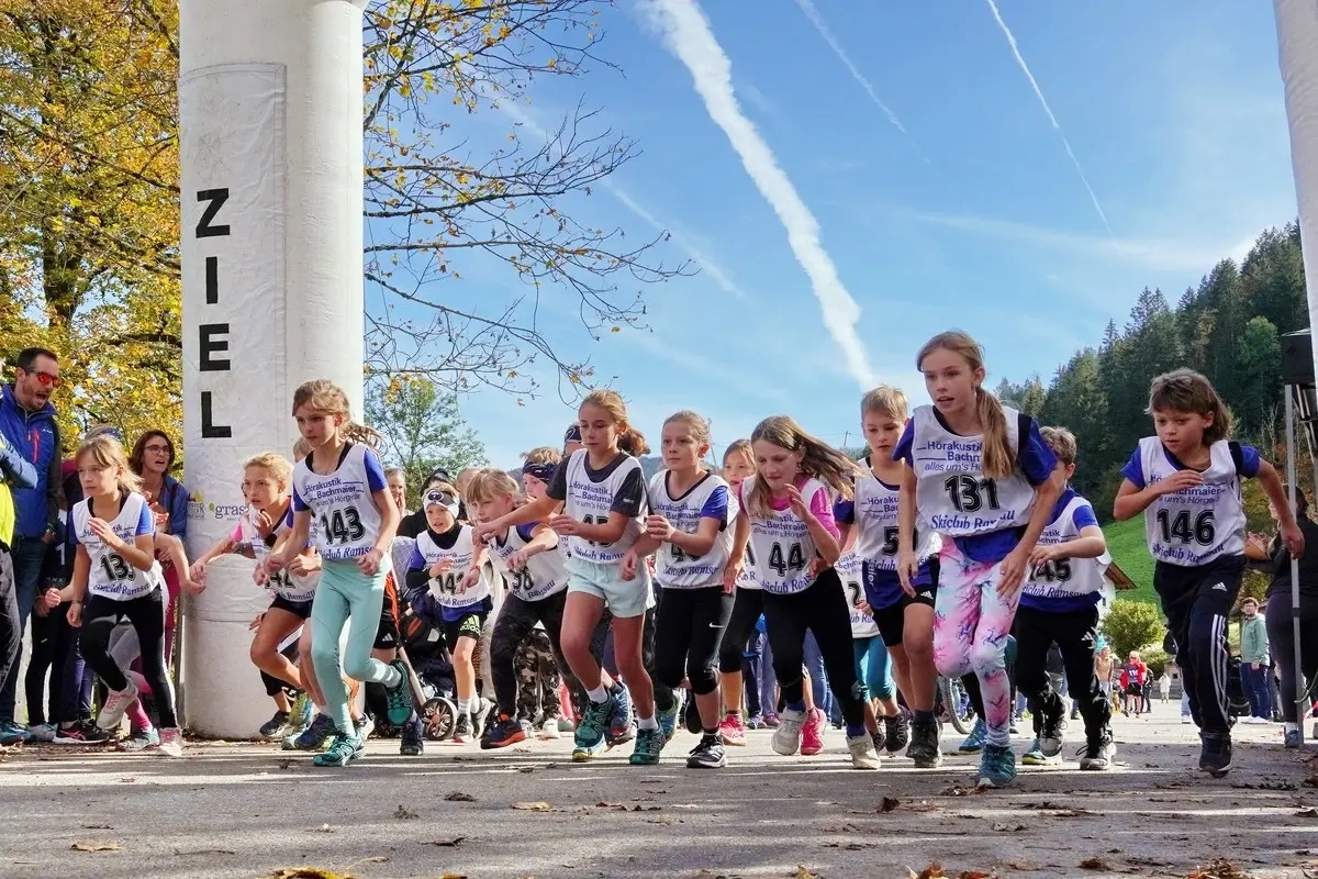 Ramsauer Dorflauf 2024 (Foto: © Veranstalter) Ramsauer Dorflauf 2024 (Foto: © Veranstalter)