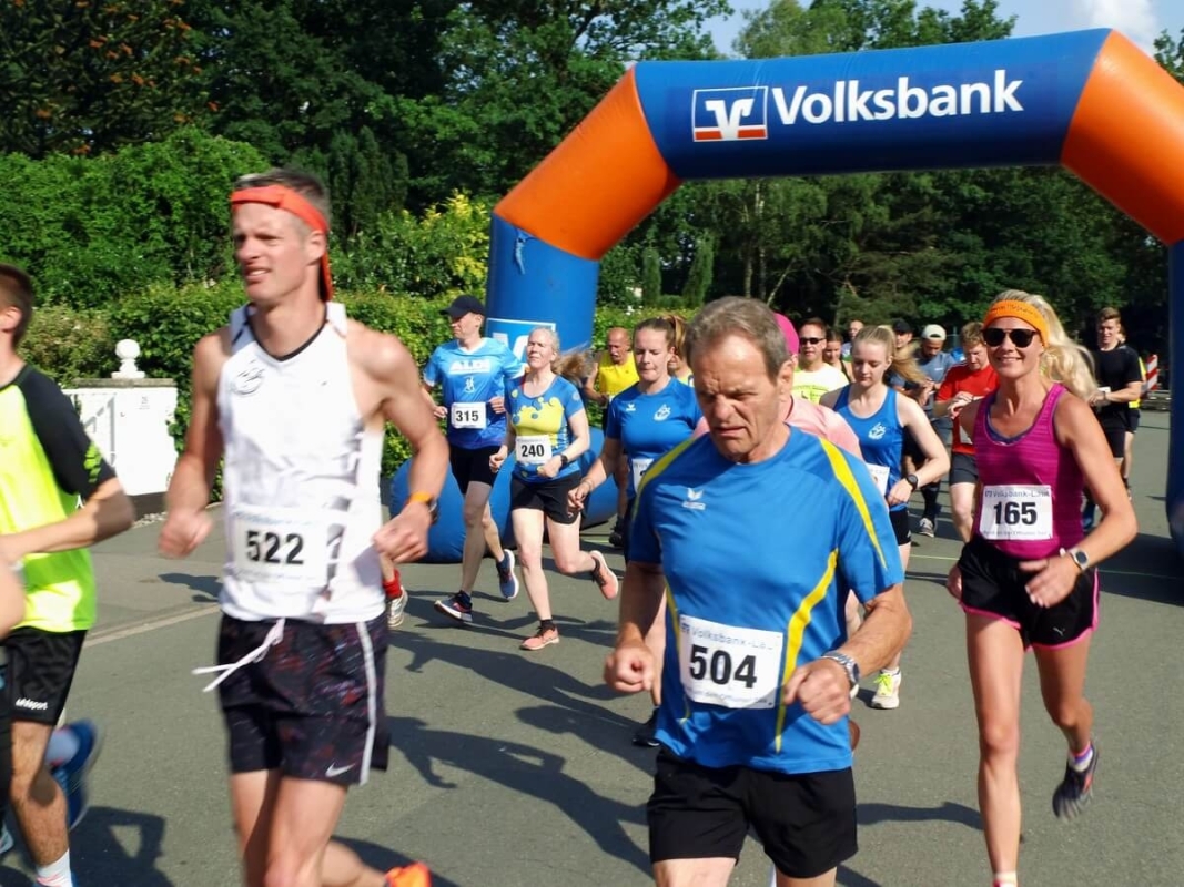 Volksbanklauf Rund um den Offlumer See 2023 Jedermannlauf. Foto: © Veranstalter Volksbanklauf Rund um den Offlumer See 2023 Jedermannlauf. Foto: © Veranstalter