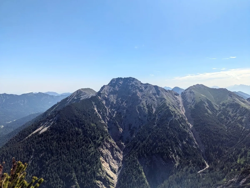 Kreuzspitze in den Ammergauer Alpen Kreuzspitze in den Ammergauer Alpen
