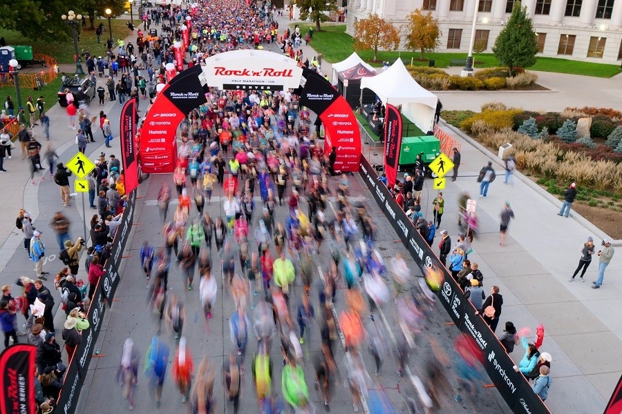 Denver Half Marathon (c) (c) Donald Miralle/Getty Images for Rock 'n' Roll Marathon Series Denver Half Marathon (c) (c) Donald Miralle/Getty Images for Rock 'n' Roll Marathon Series