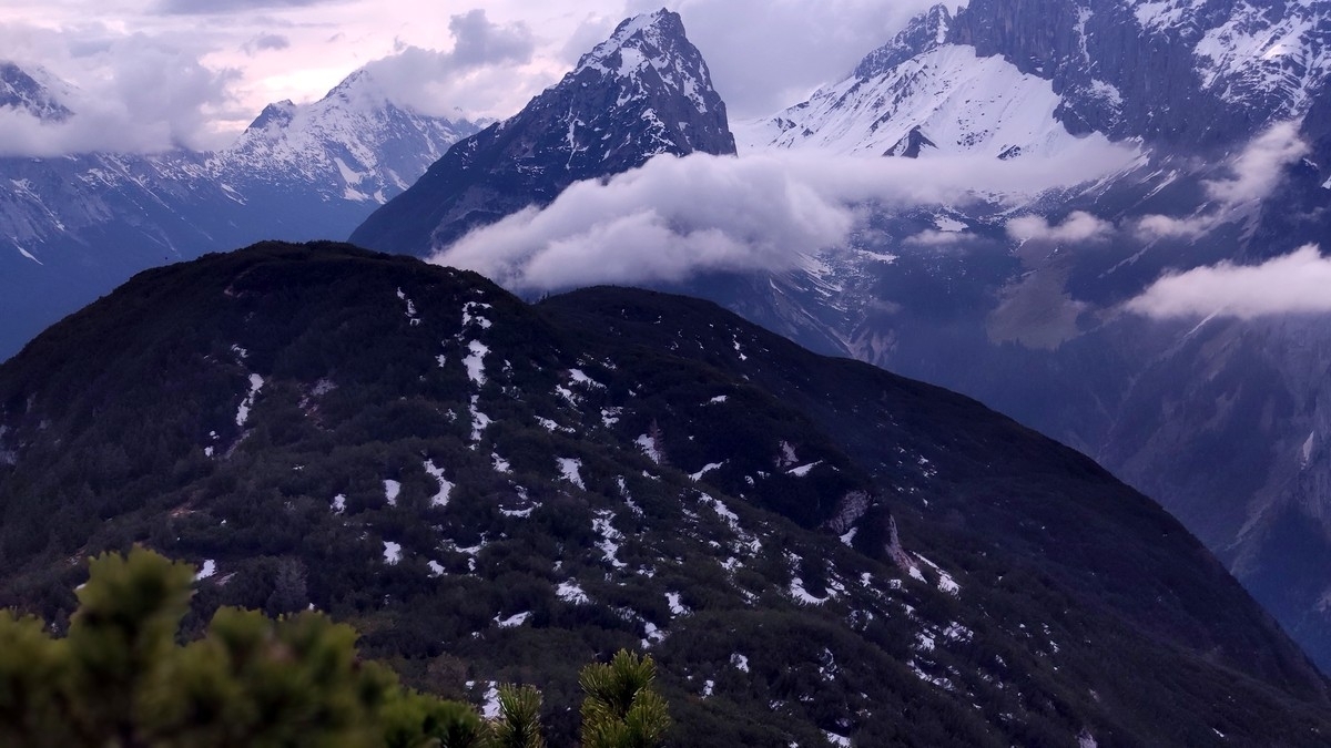 Ahrnkopf (Arnkopf) vorne links Ahrnkopf (Arnkopf) vorne links