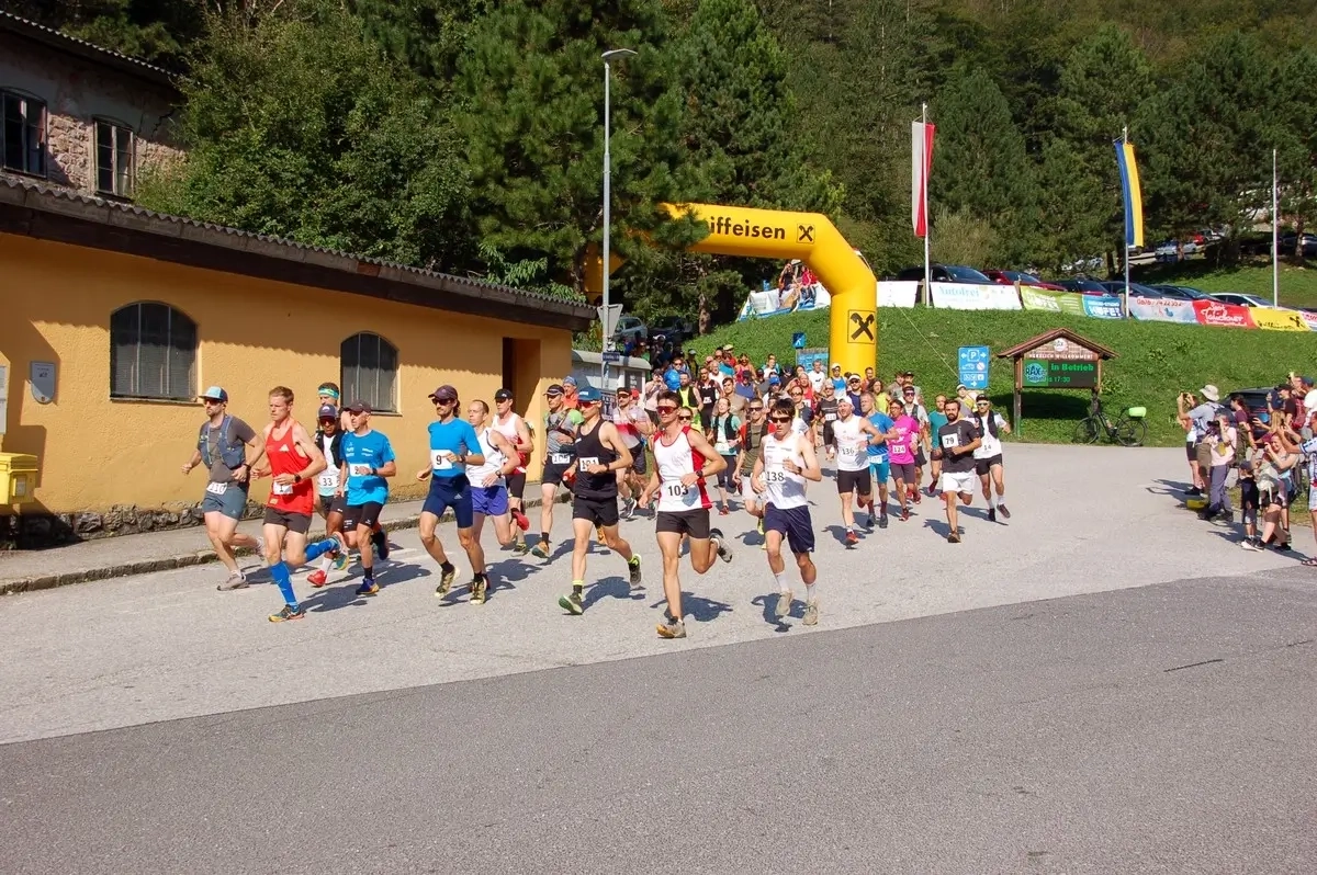 Start zum Raxlauf 2024 Start zum Raxlauf 2024