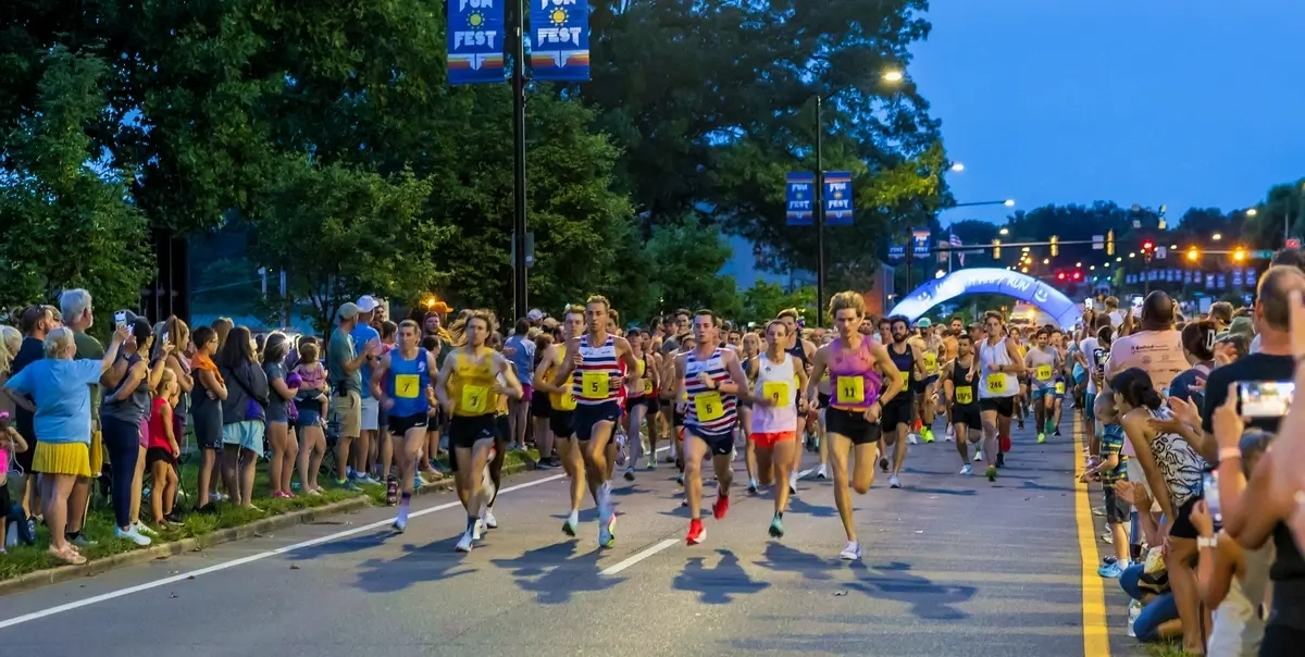 Crazy 8s 2025: Start (Foto: © Veranstalter) Crazy 8s 2025: Start (Foto: © Veranstalter)