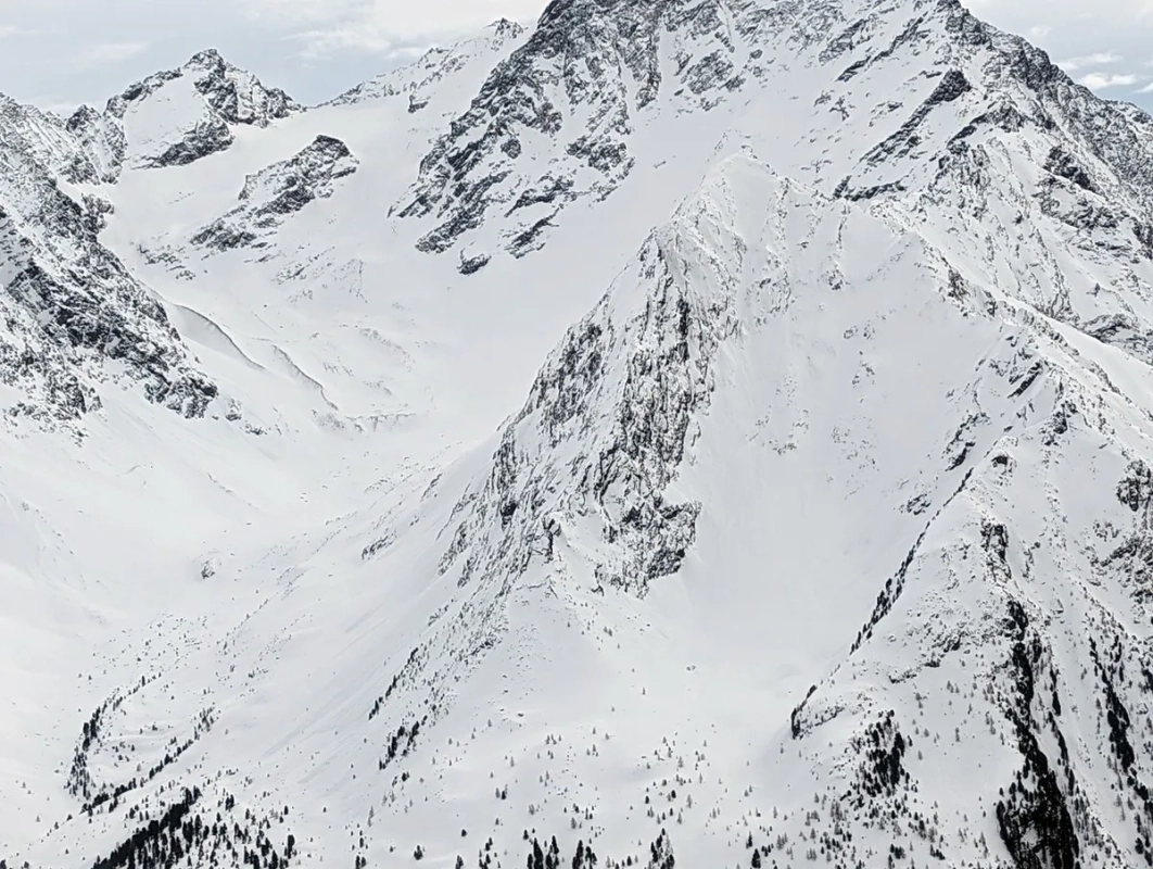 Nederkogel vom Peistakogel aus fotografiert. Nederkogel vom Peistakogel aus fotografiert.