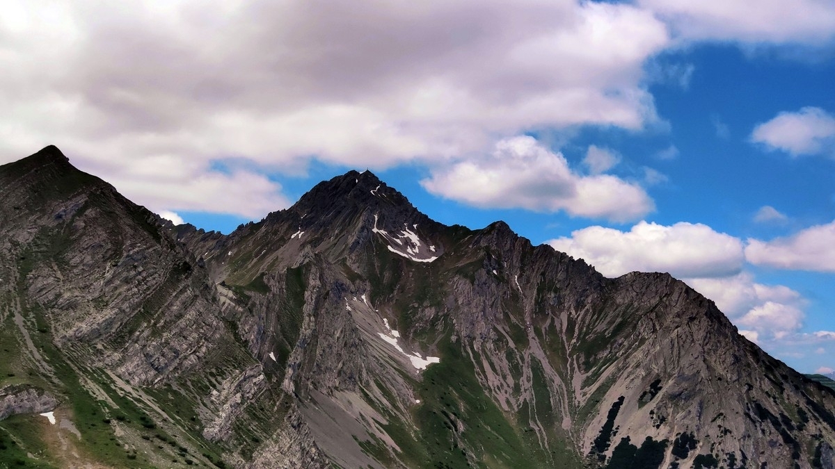 Blick auf den Roten Stein im Jahr 2023 Blick auf den Roten Stein im Jahr 2023