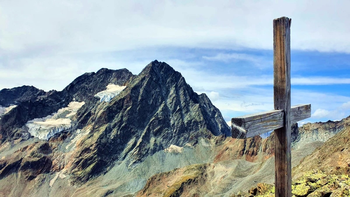 Parstleswand mit Watzespitze im Hintergrund Parstleswand mit Watzespitze im Hintergrund