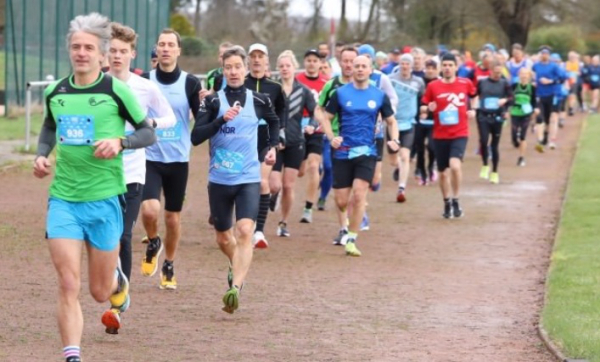 Lufthansa Technik Halbmarathon mit 5 Meilen Race Lufthansa Technik Halbmarathon mit 5 Meilen Race