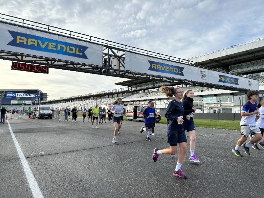Start zum Hockenheimring-Lauf 2024 (Foto: © Veranstalter) Start zum Hockenheimring-Lauf 2024 (Foto: © Veranstalter)