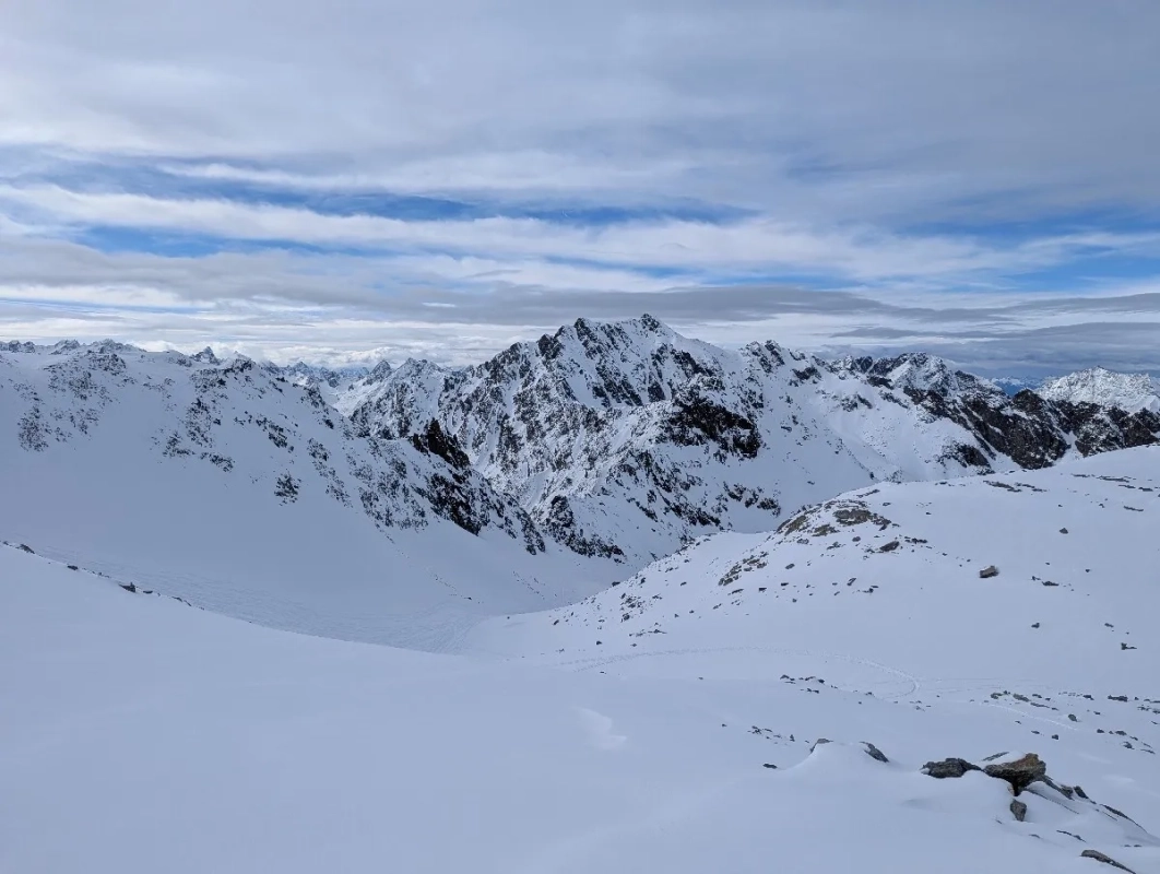 Skitour Kuhscheibe 47: Blick auf die Murkarspitze - wo ich letztes Jahr eine Skitour mit der Kuhscheibe kombiniert hatte. Skitour Kuhscheibe 47: Blick auf die Murkarspitze - wo ich letztes Jahr eine Skitour mit der Kuhscheibe kombiniert hatte.