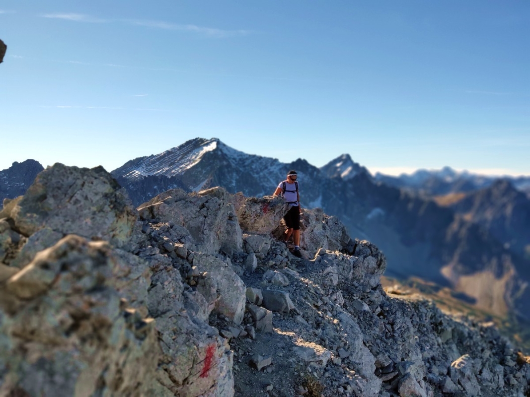 Gabelspitze 21: Kurz vor dem Maldongratgipfelkreuz mit Imster Muttekopf im Hintergrund Gabelspitze 21: Kurz vor dem Maldongratgipfelkreuz mit Imster Muttekopf im Hintergrund
